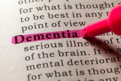 There are many signs of dementia other than memory loss to keep an eye out for in a loved one.